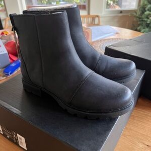 Sorel Emilie III Women’s Zip Bootie NIB 8.5 in black